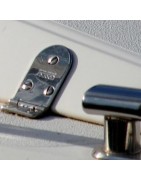 Mounting accessories to equip your boat